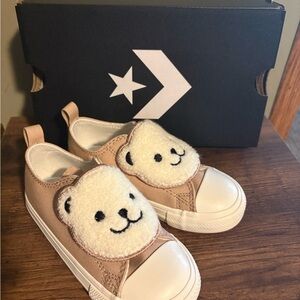 Converse Kids' Tan Bear Sneakers shoes infant toddler sz 9 new in box